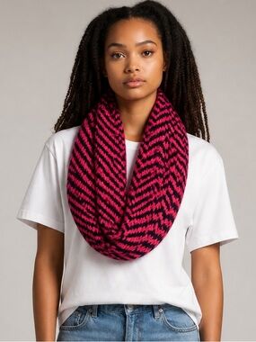 GAP Chevron Infinity Scarf - Pink & Navy